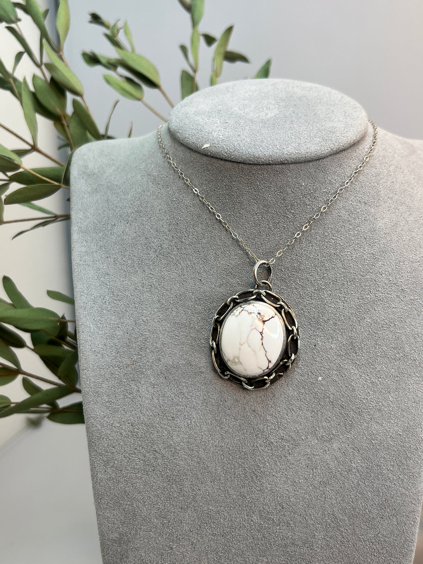 Chunky Wild Horse Chain Pendant