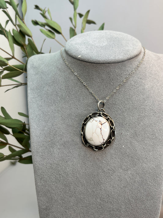 Chunky Wild Horse Chain Pendant